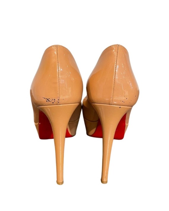 Sapato Christian Louboutin Verniz Nude - Image 2