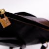 Mochila Louis Vuitton Gobelins Epi Preta - Image 3