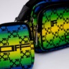 Bolsa Off-White Transversal Com Bolsinha Monograma Arrows Verde Amarelo Azul - Image 4