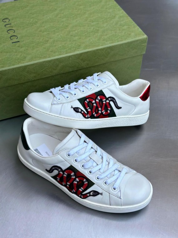 Tênis GUCCI Ace/couro/bordado cobra